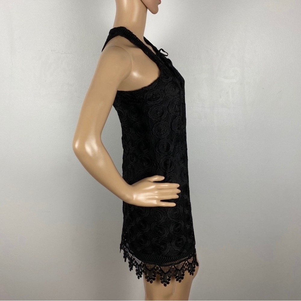 NEW LOVERS + FRIENDS BLACK LACE-UP CROTCHET MINI DRESS - Picture 4 of 8
